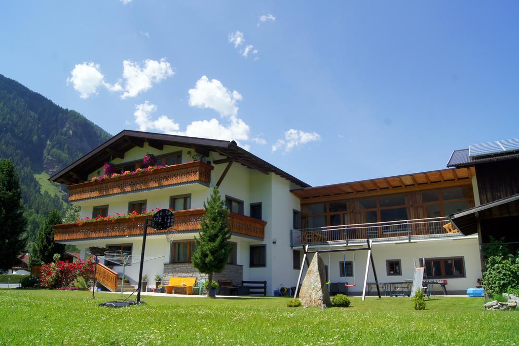 Apartments Bauernhof Dismasn Hof Langenfeld Exterior photo